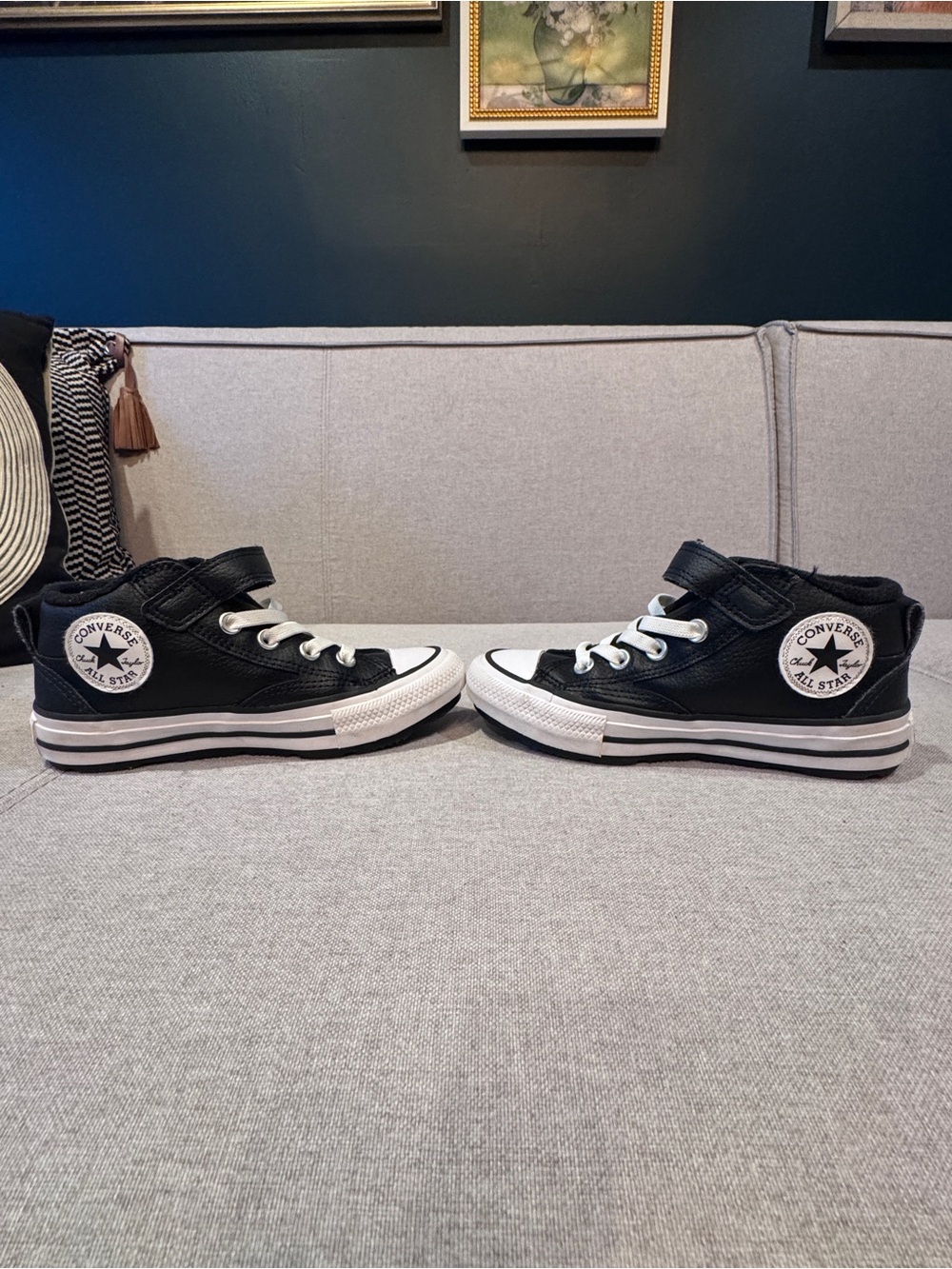 NEW Converse Kids' Black Leather Chuck Taylor All Star High Top Sneakers 13.5 - Picture 5 of 7